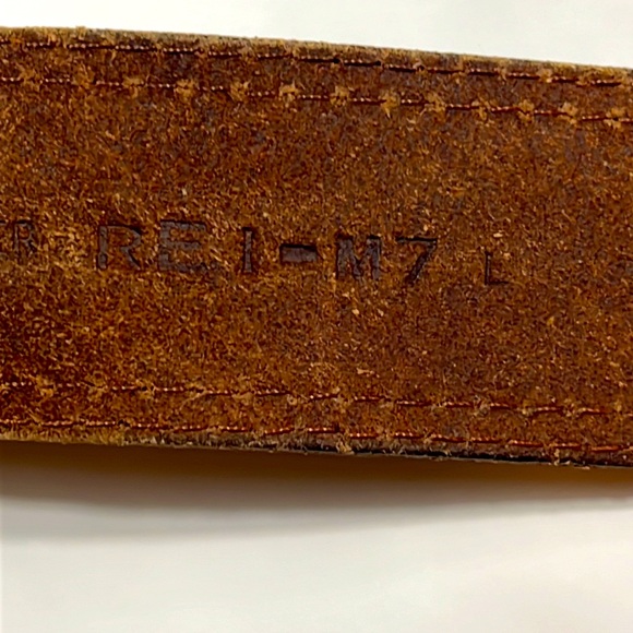 REI brown leather tan edges BELT Leather Belt REI-M7 35-39”waist 1.5”wide mens - Picture 4 of 13